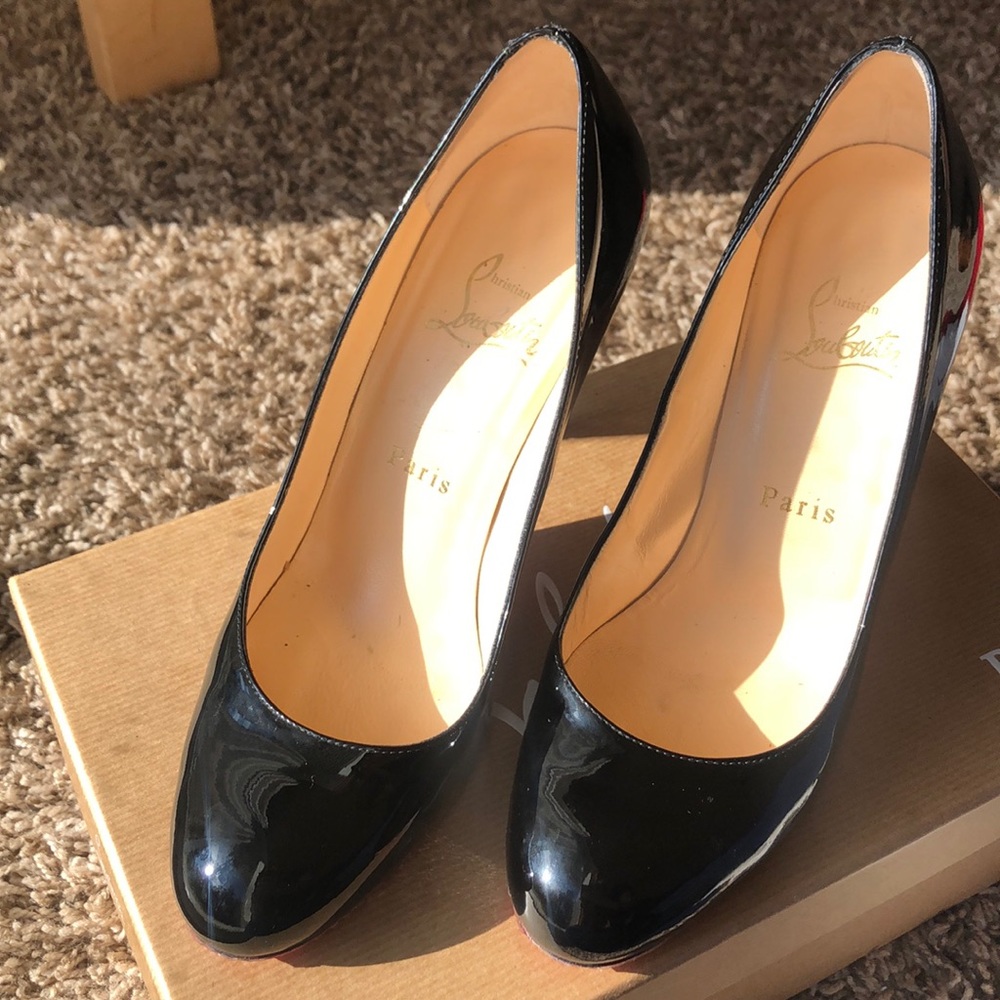 Authentic Christian Louboutins 37 Black Pumps